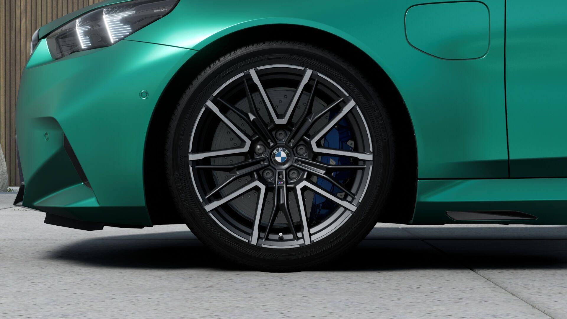 BMW M5 view 10