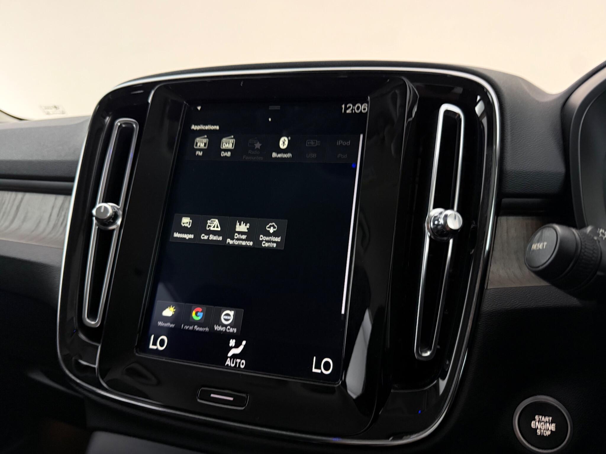 Volvo XC40 view 29
