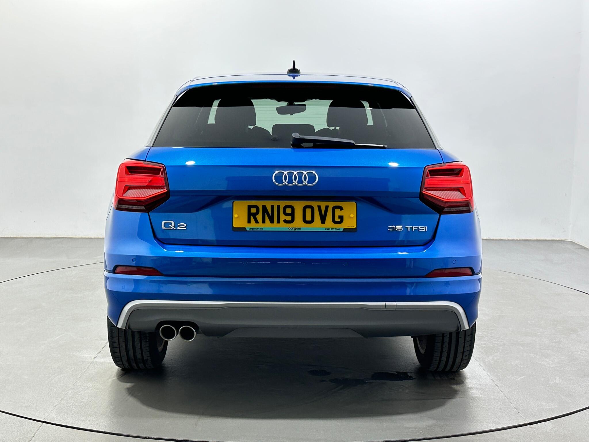 Audi Q2 view 7