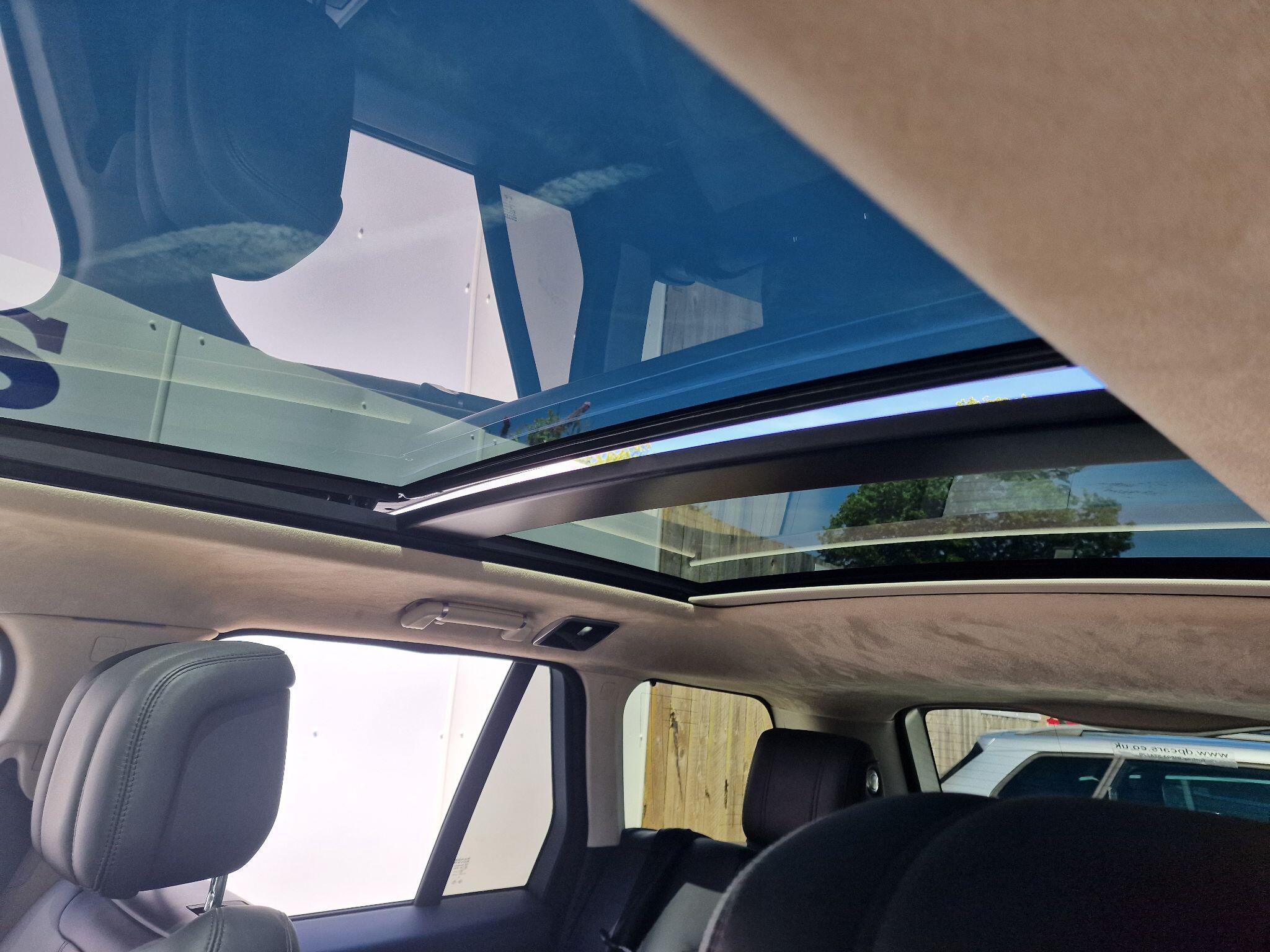 Land Rover Range Rover view 20