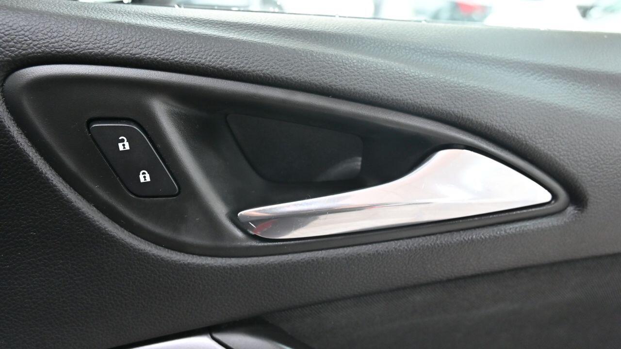 Vauxhall Astra view 27