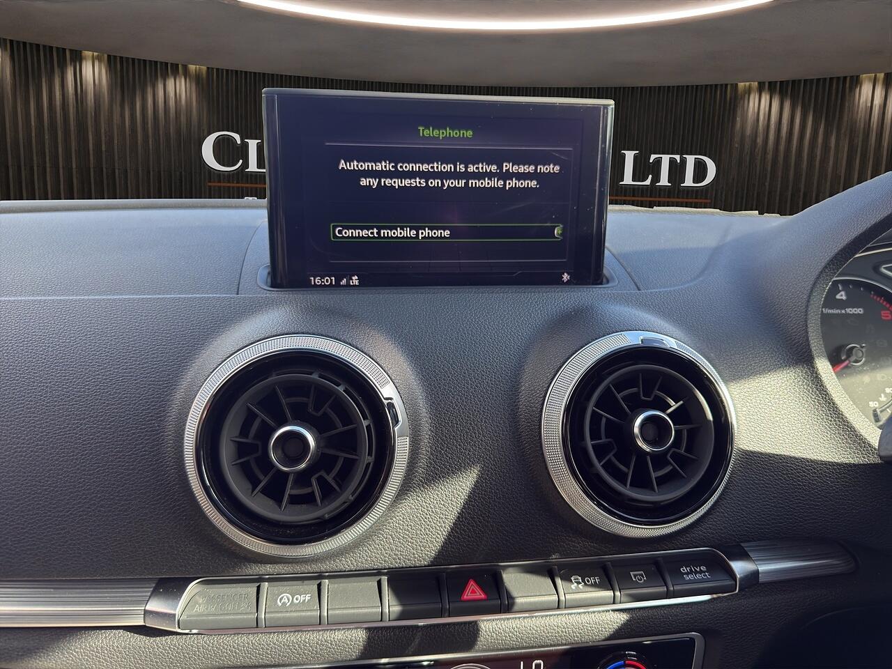 Audi A3 view 34