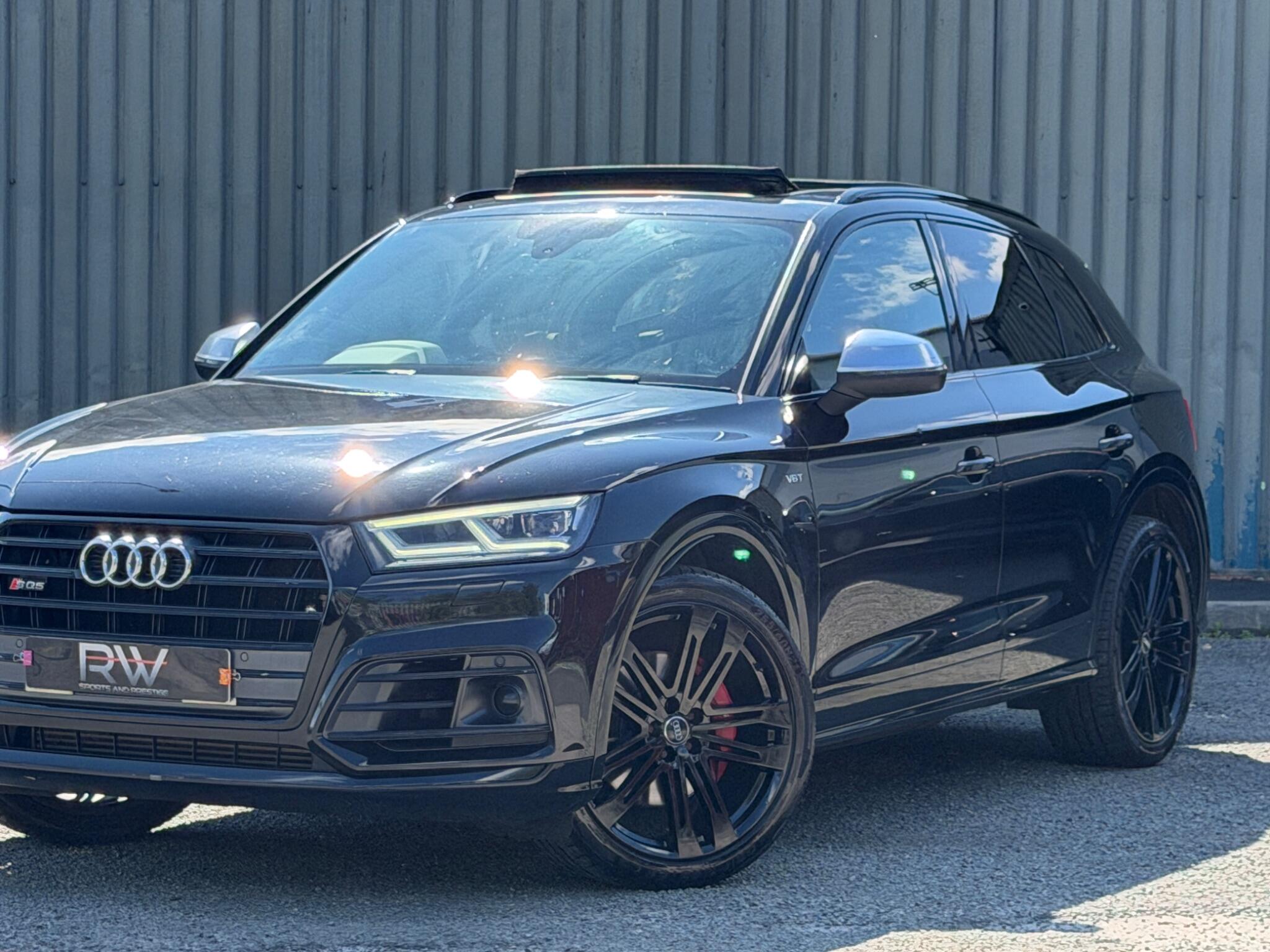 Audi SQ5 view 22