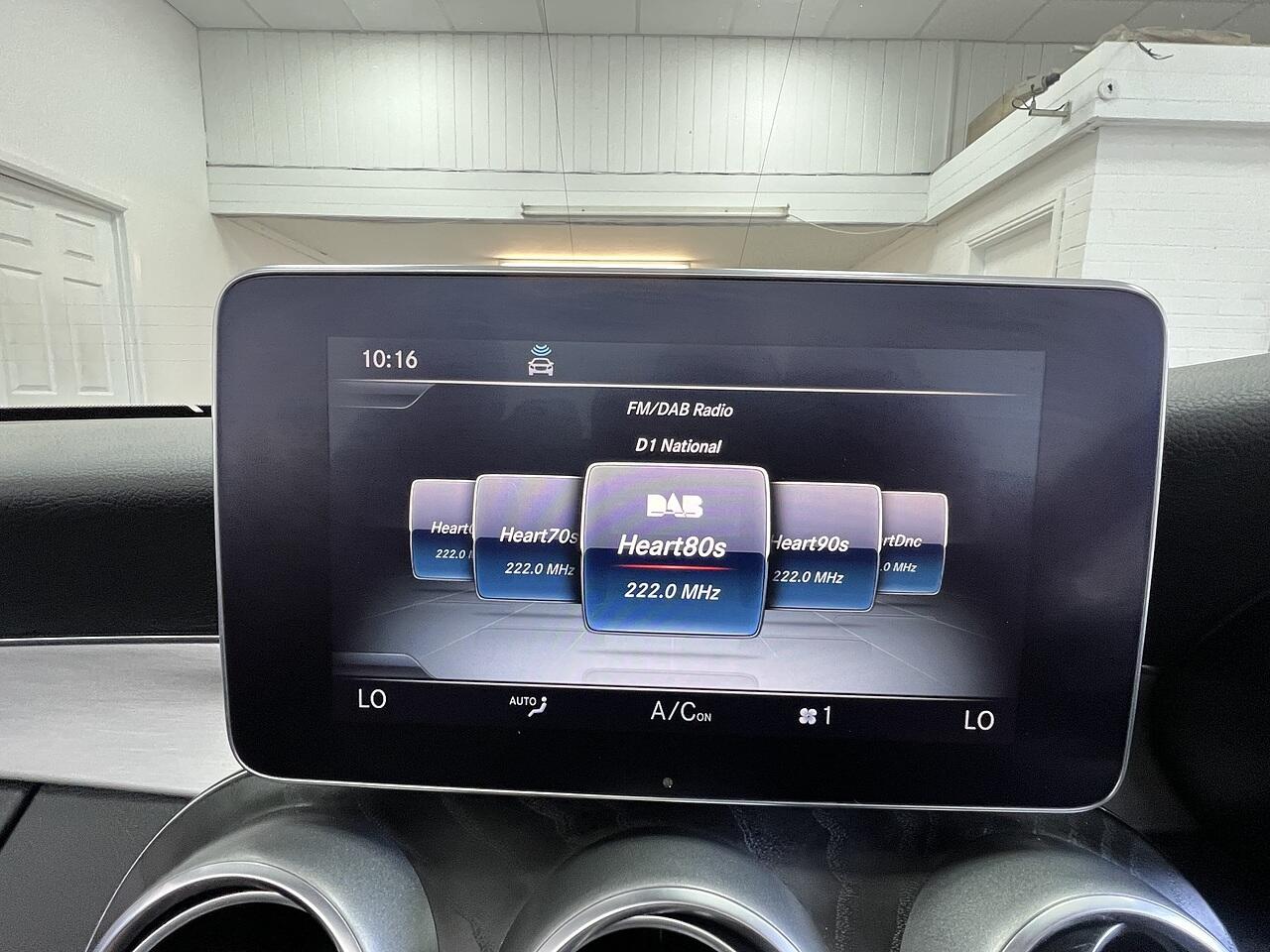 Mercedes-Benz C-Class view 12