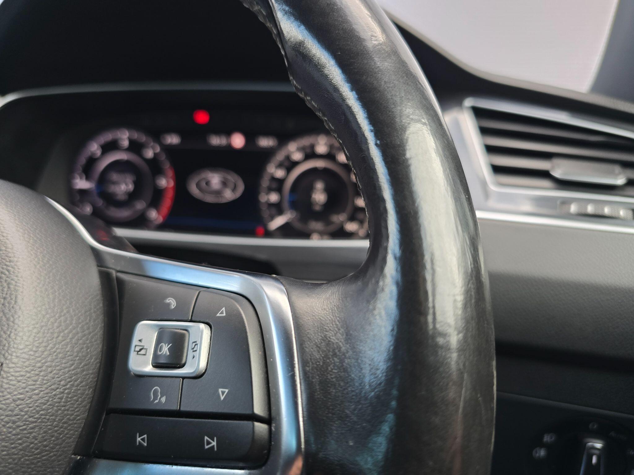Volkswagen Tiguan view 17