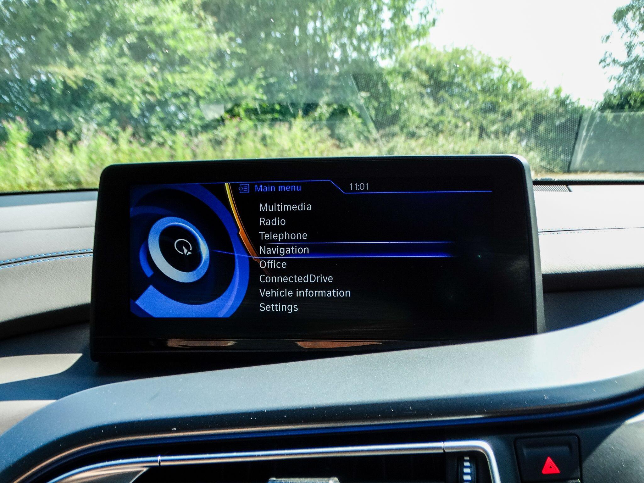 BMW I8 view 26
