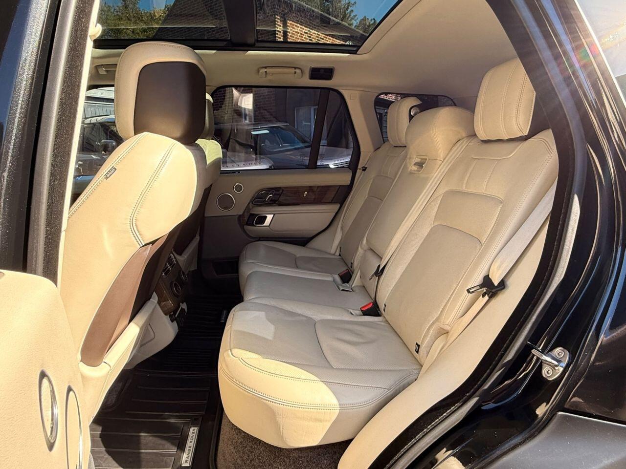Land Rover Range Rover view 11