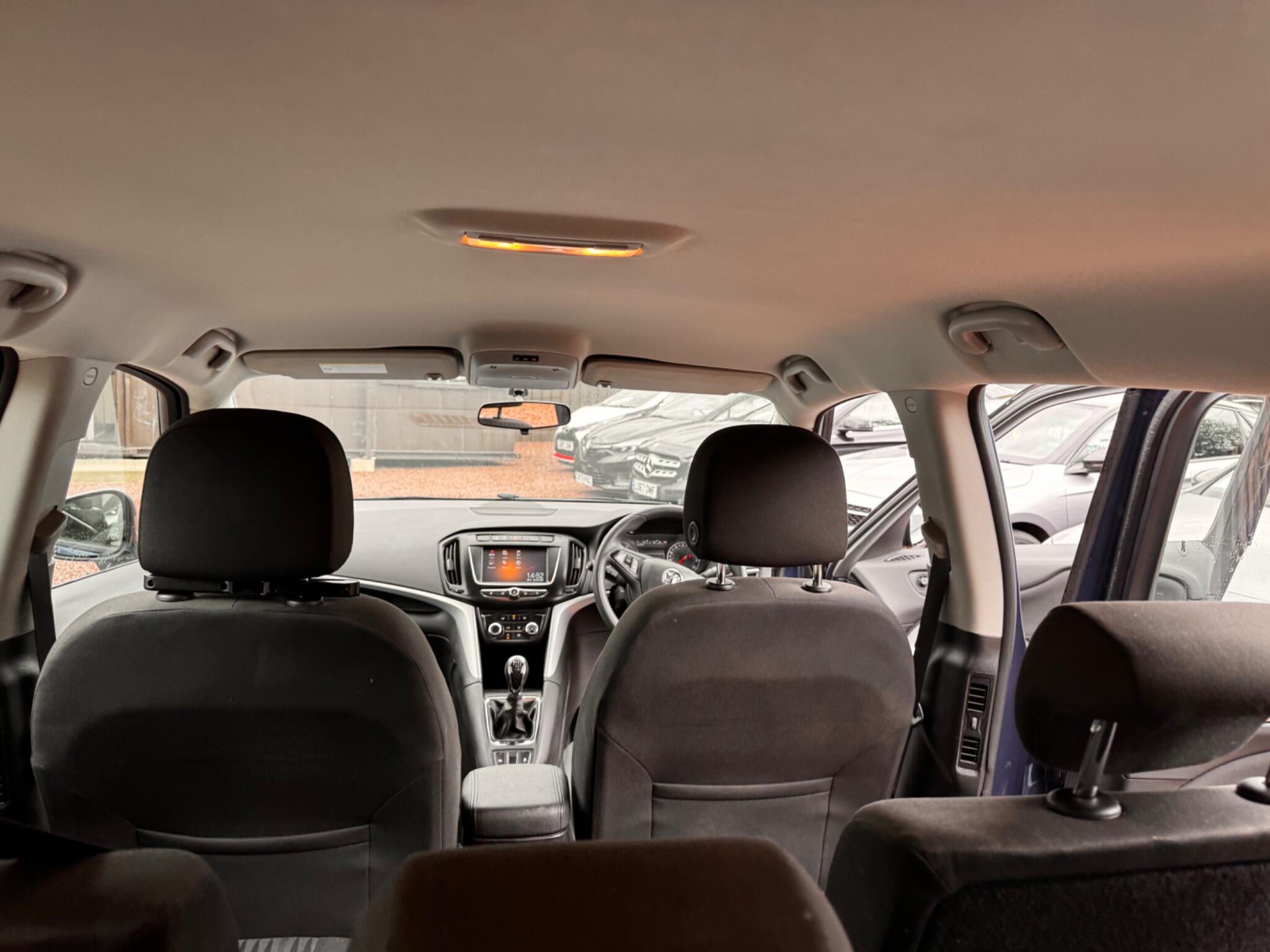 Vauxhall Zafira Tourer view 24