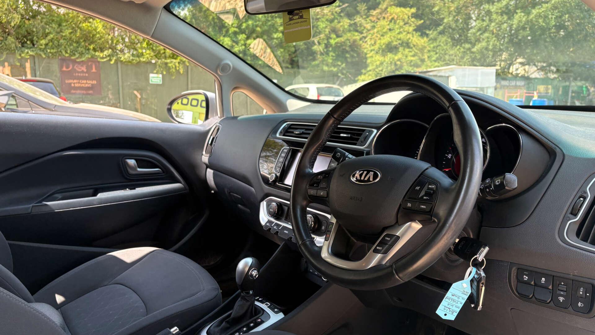 Kia Rio view 7