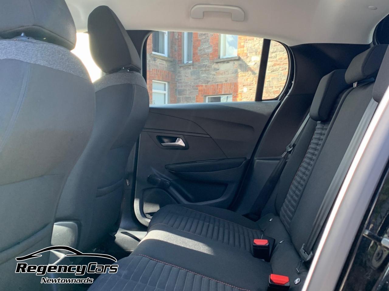 Peugeot 208 view 14