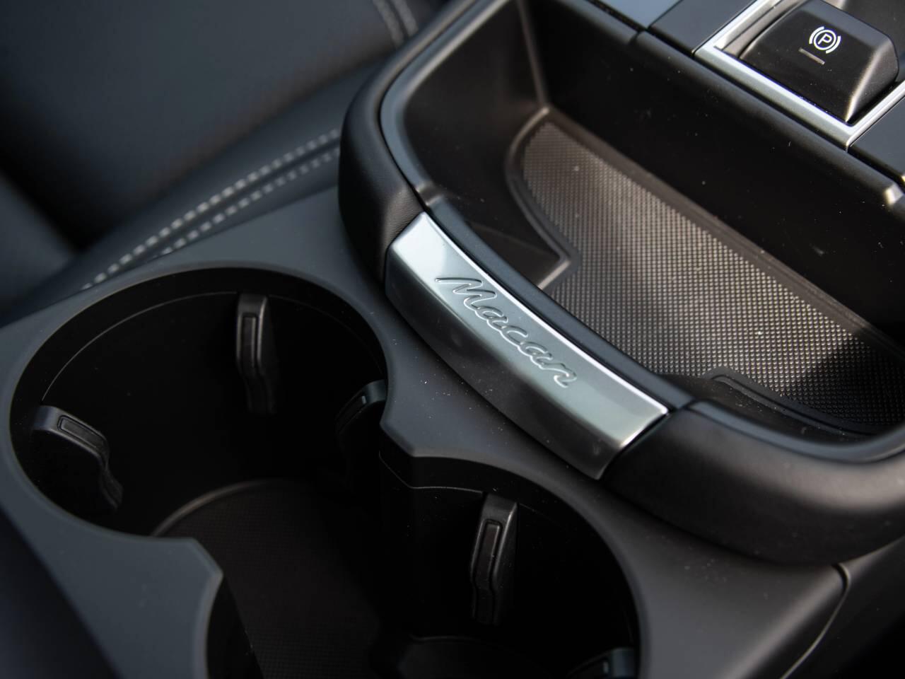 Porsche Macan view 46