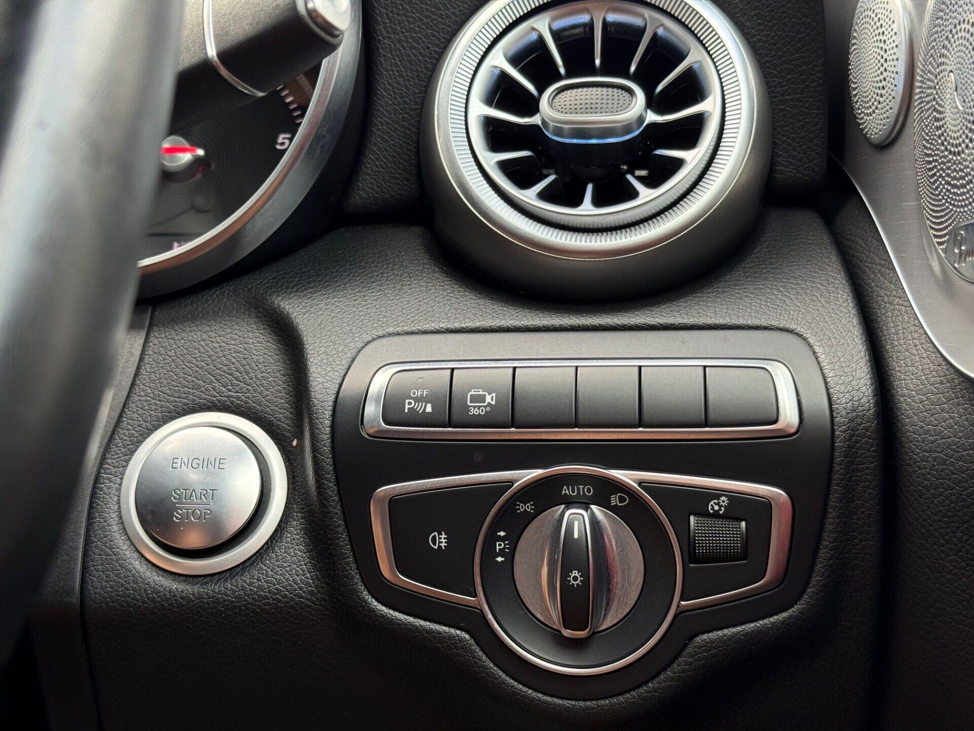 Mercedes-Benz C-Class view 52