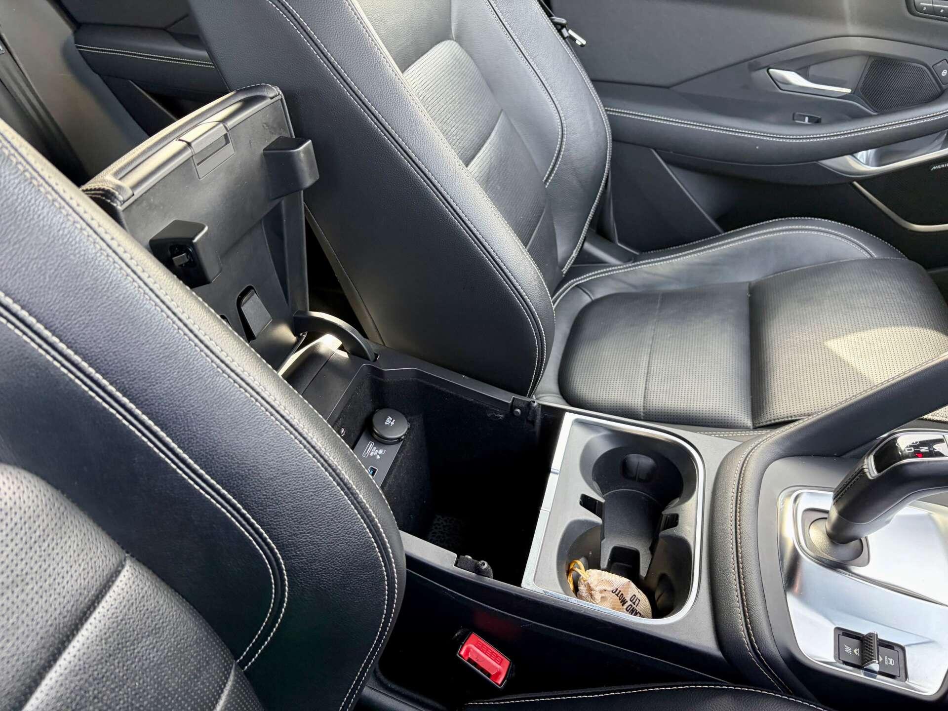 Jaguar E-Pace view 51