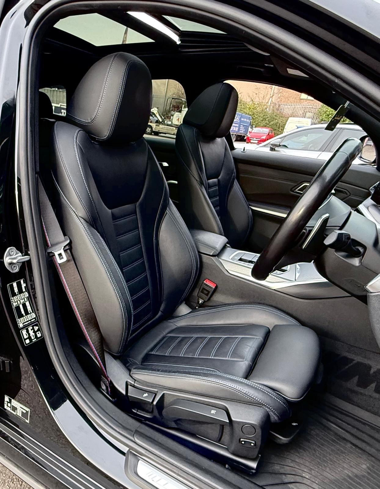 BMW 3 Series view 22