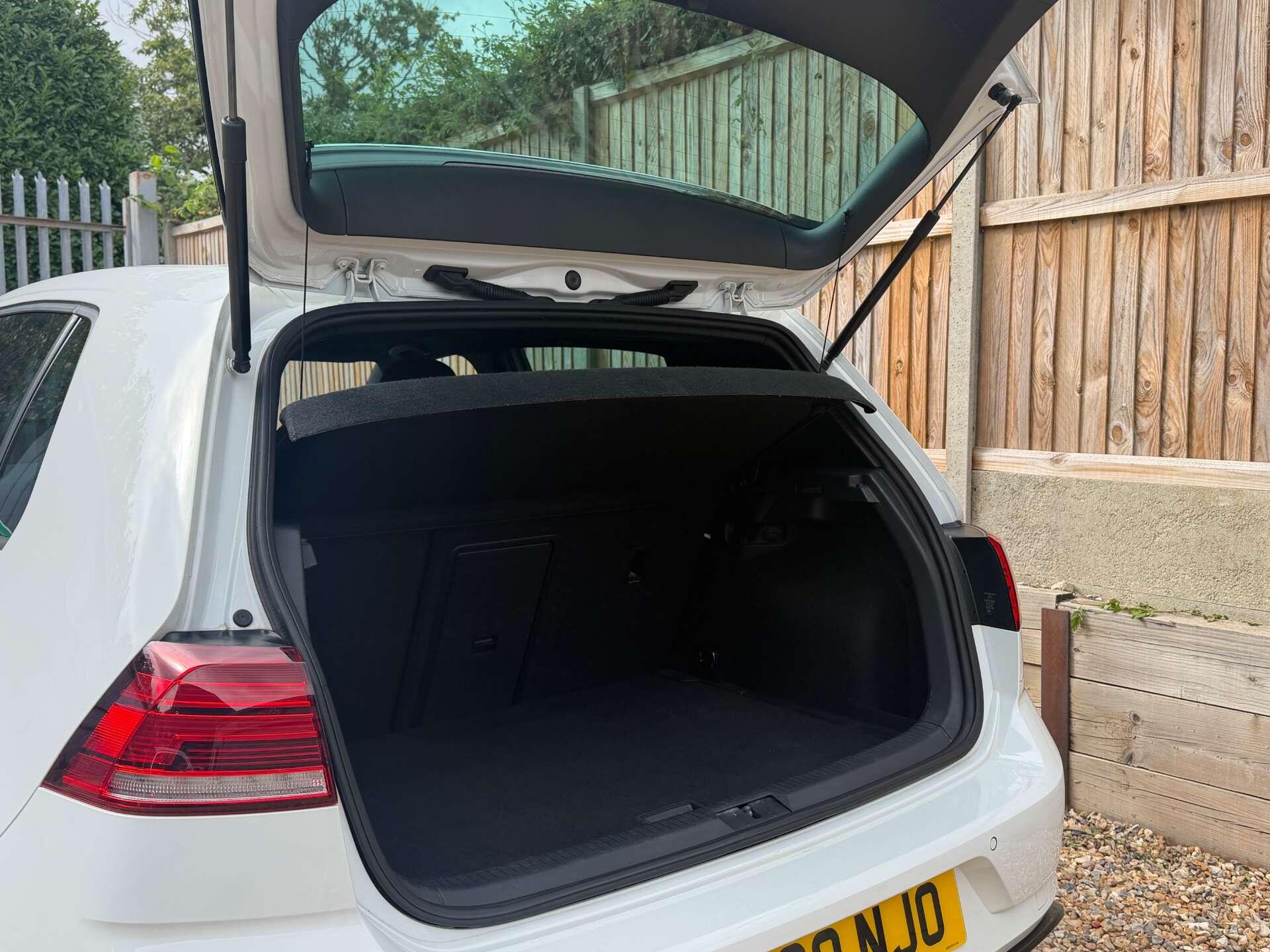 Volkswagen Golf view 15