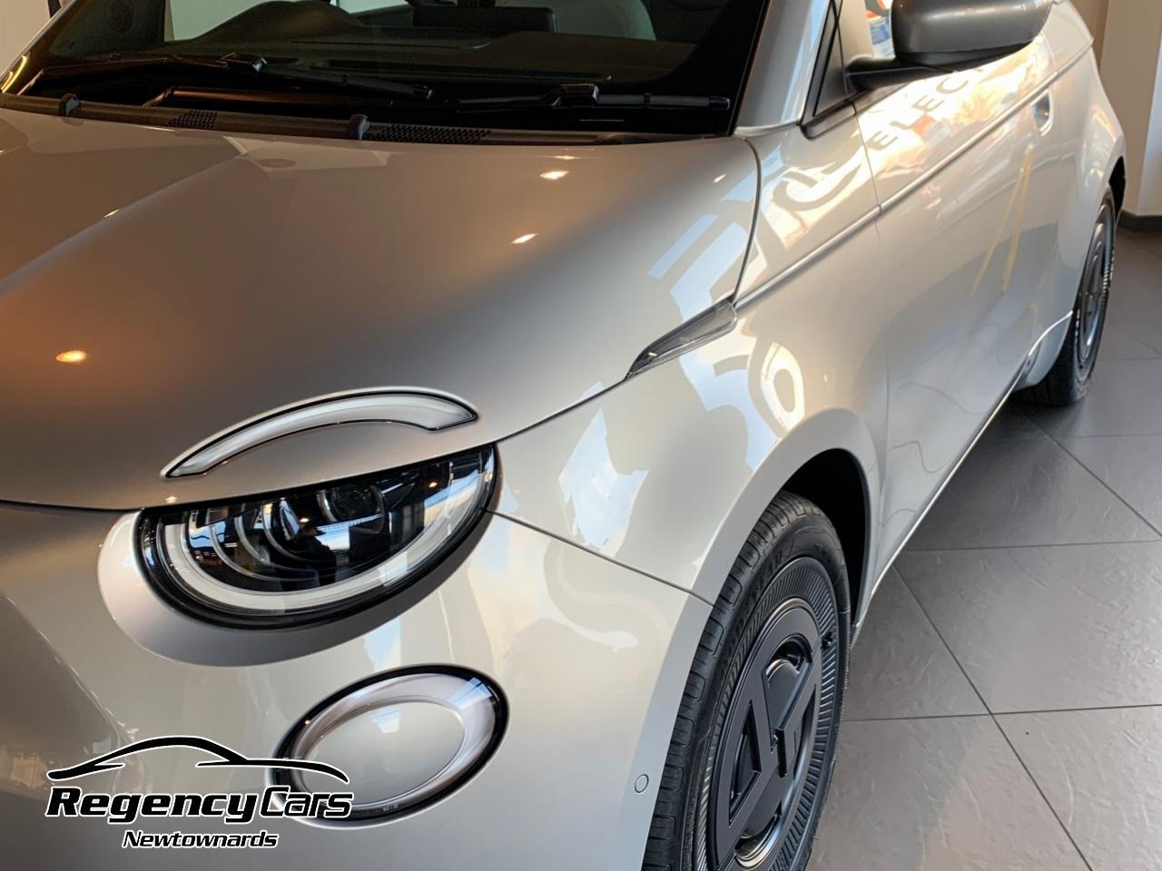Fiat 500e view 3