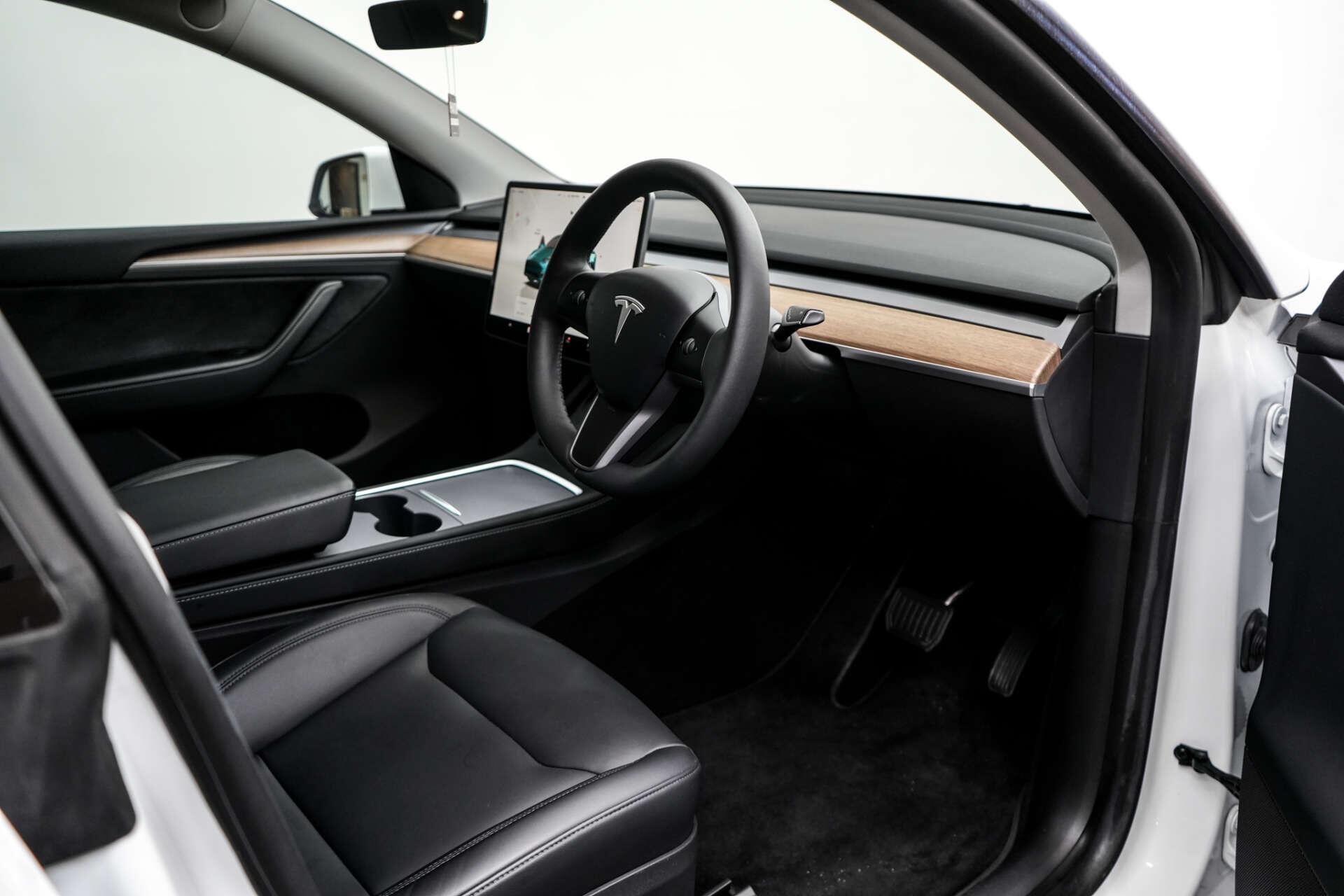 Tesla Model Y view 14