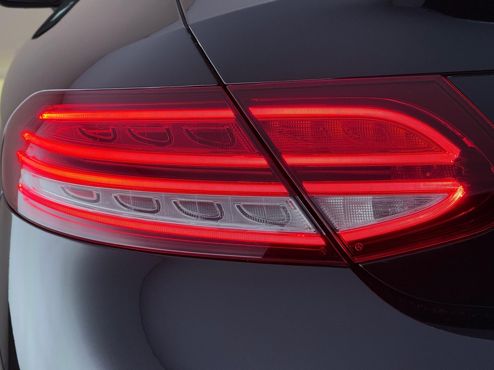 Mercedes-Benz C-Class view 12