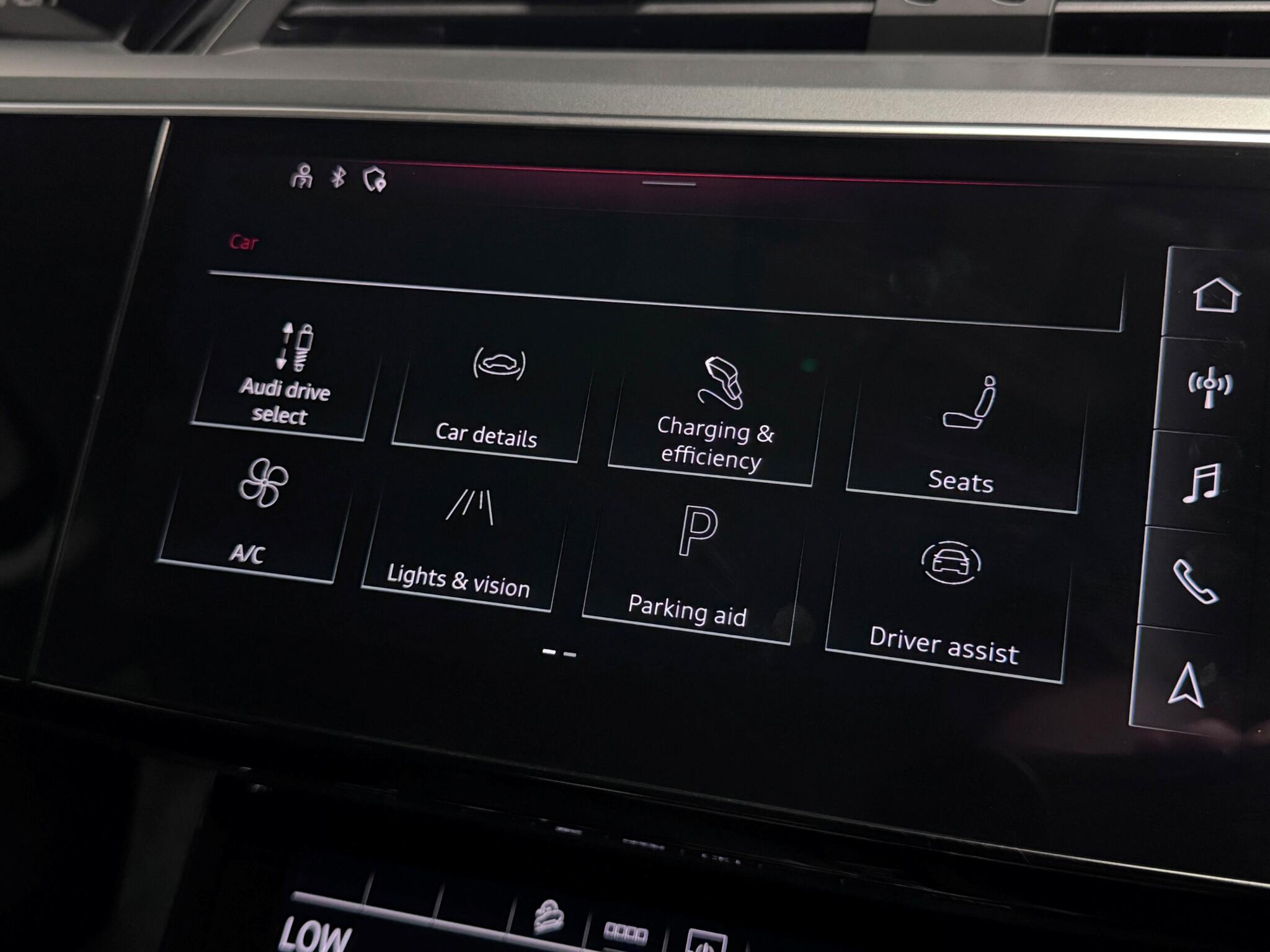 Audi E-Tron view 43