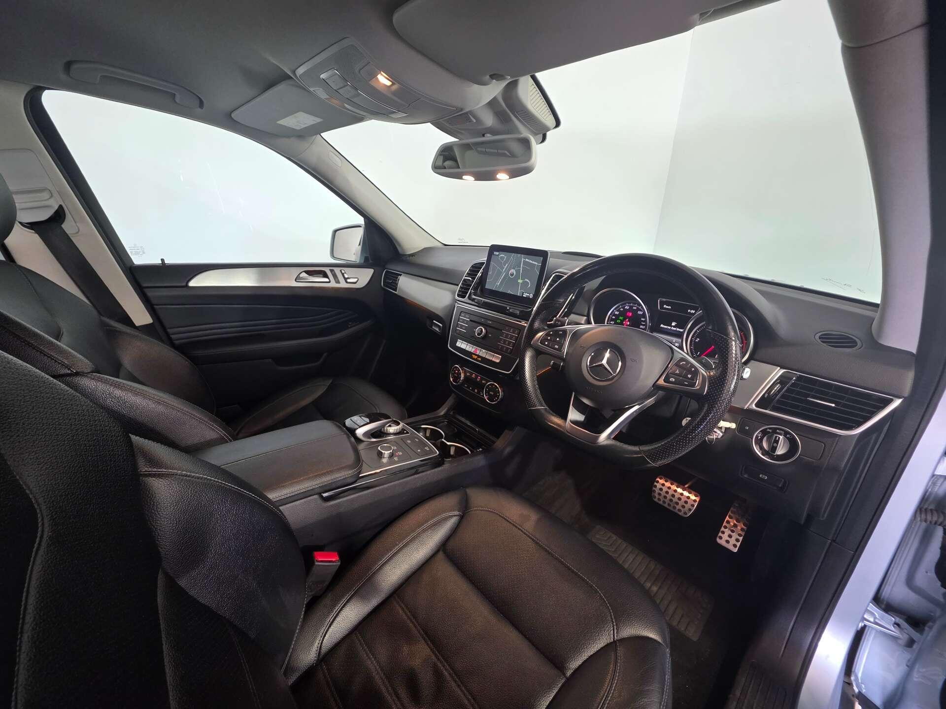 Mercedes-Benz Gle view 10