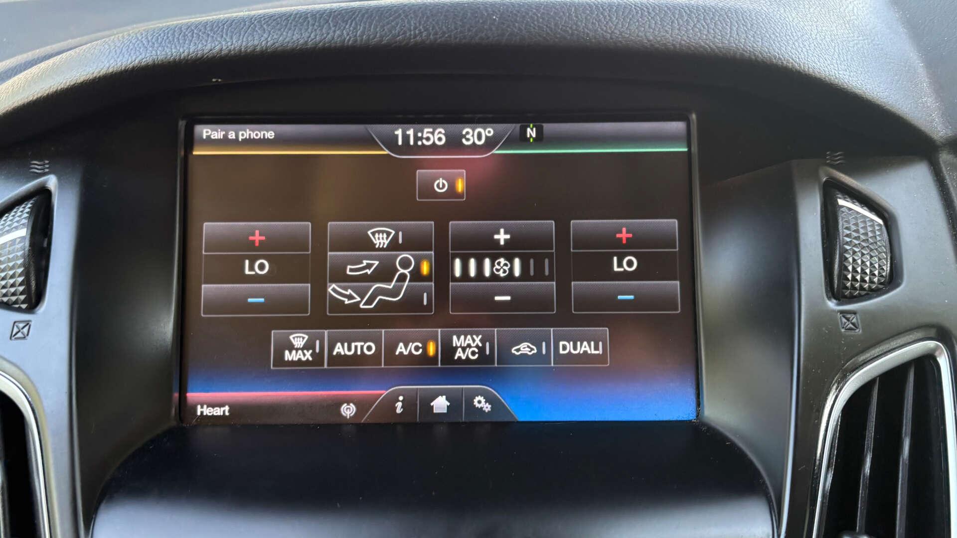 Ford Focus view 28