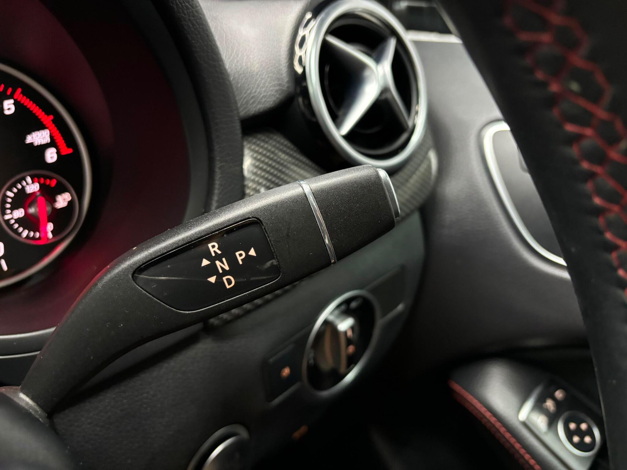 Mercedes-Benz B Class view 23