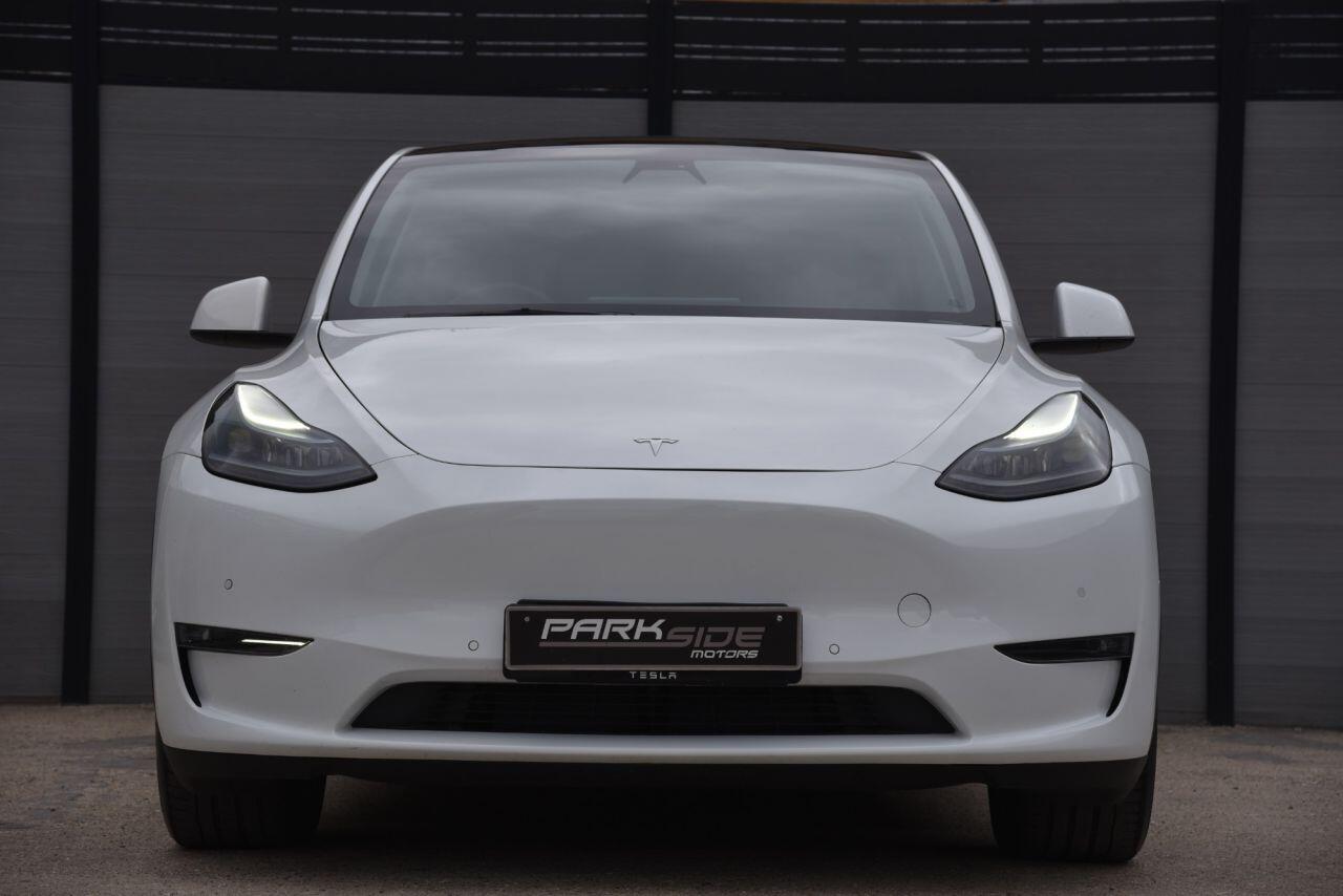 Tesla Model Y view 4