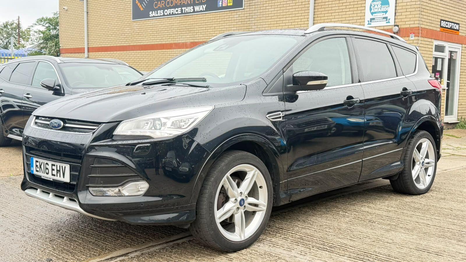 Ford Kuga view 3