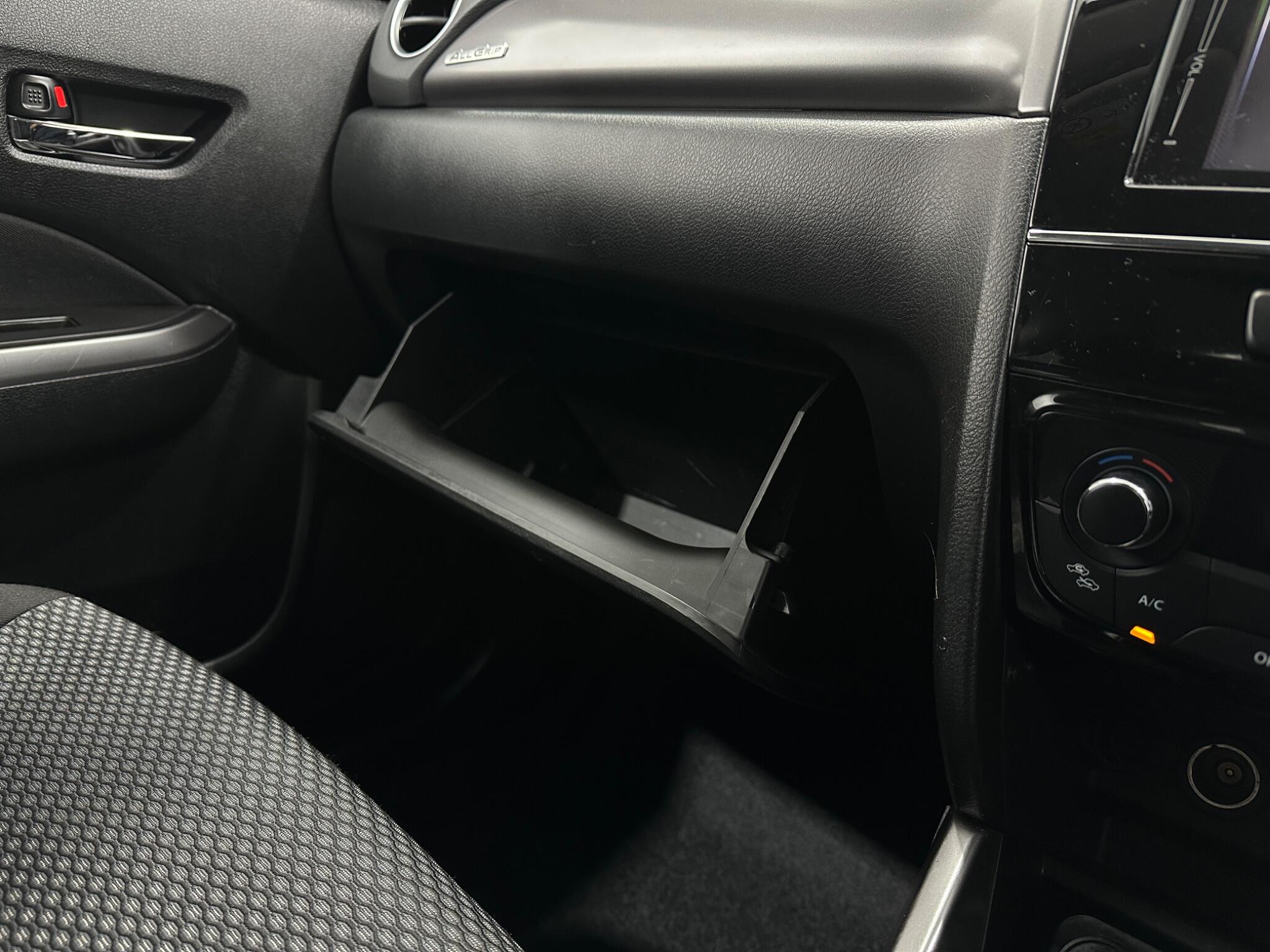 Suzuki Vitara view 26