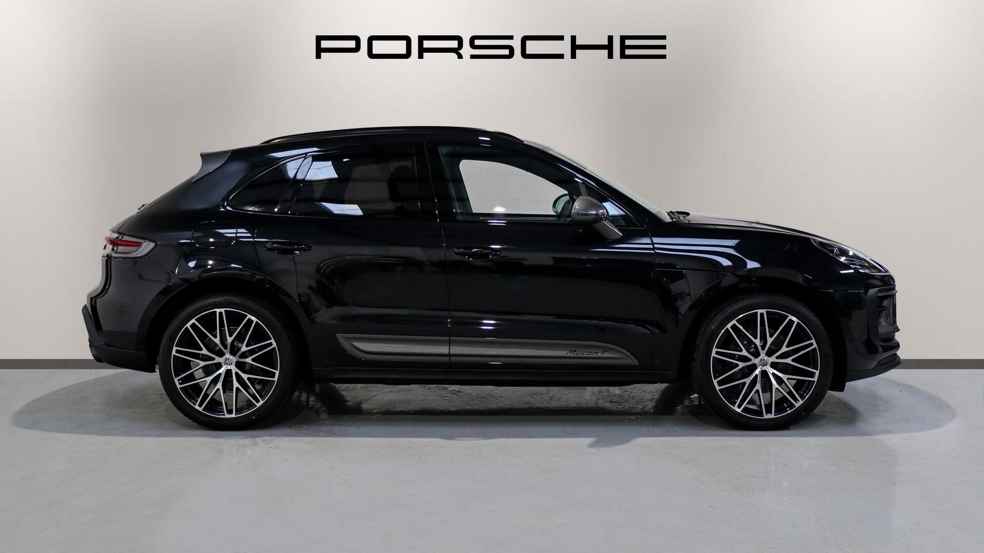 Porsche Macan view 7