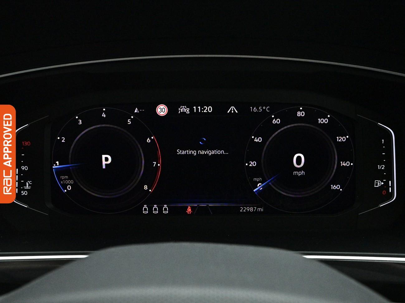 Volkswagen Tiguan view 11