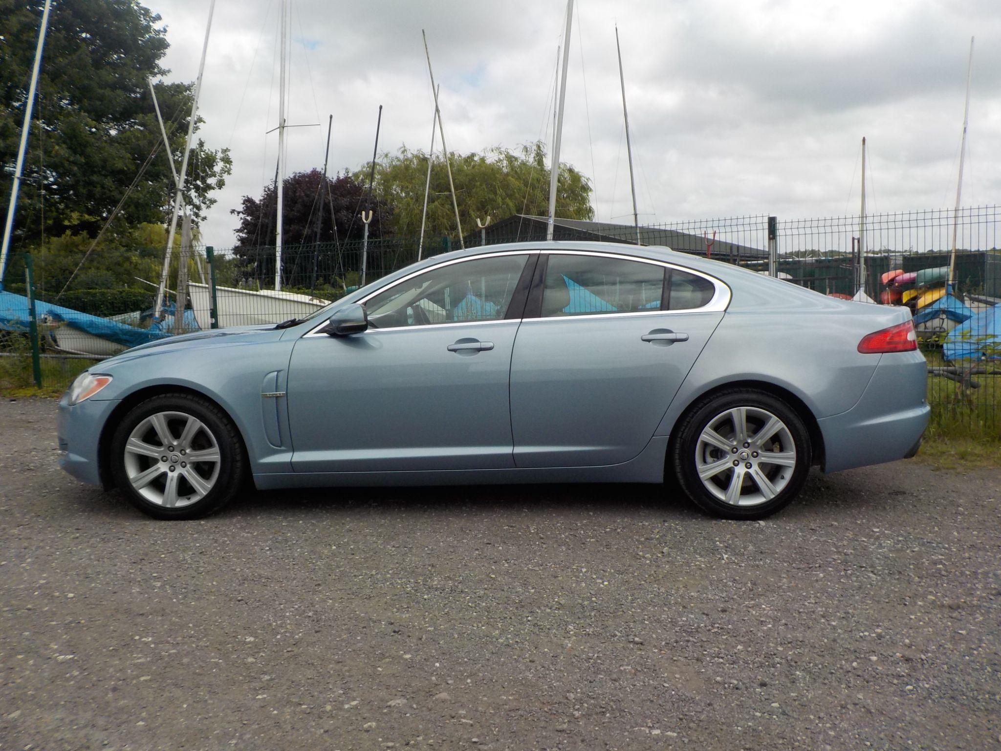 Jaguar XF 3.0d V6 Luxury Auto Euro 5 4dr