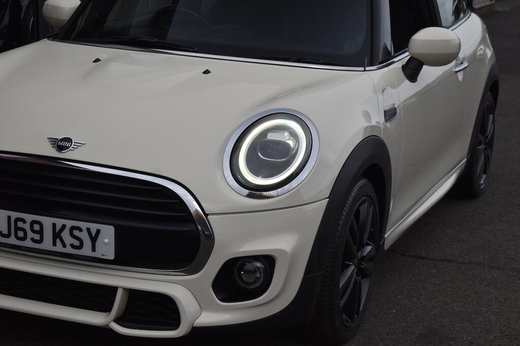Mini Cooper view 22