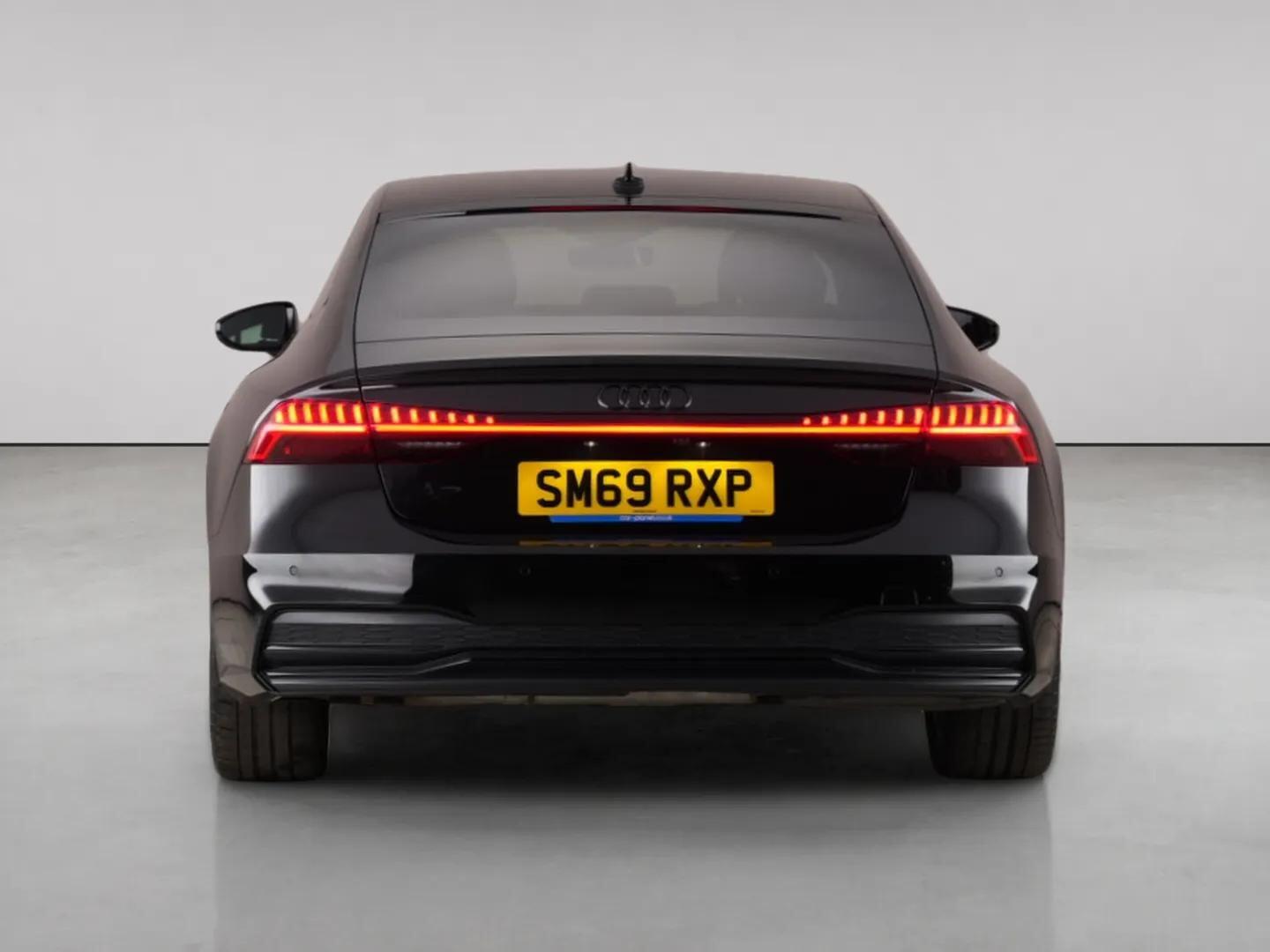 Audi A7 view 7