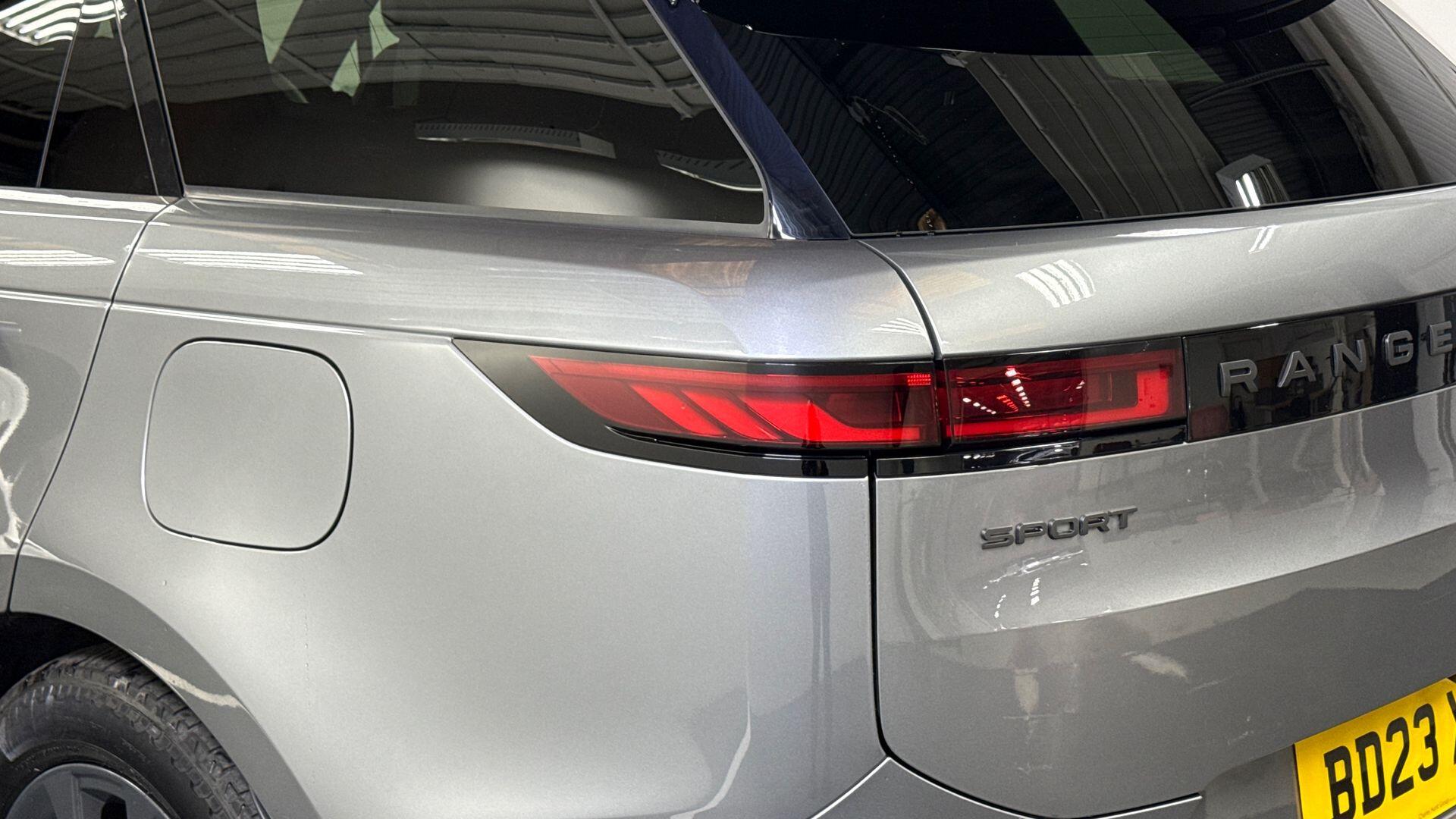 Land Rover Range Rover Sport view 19