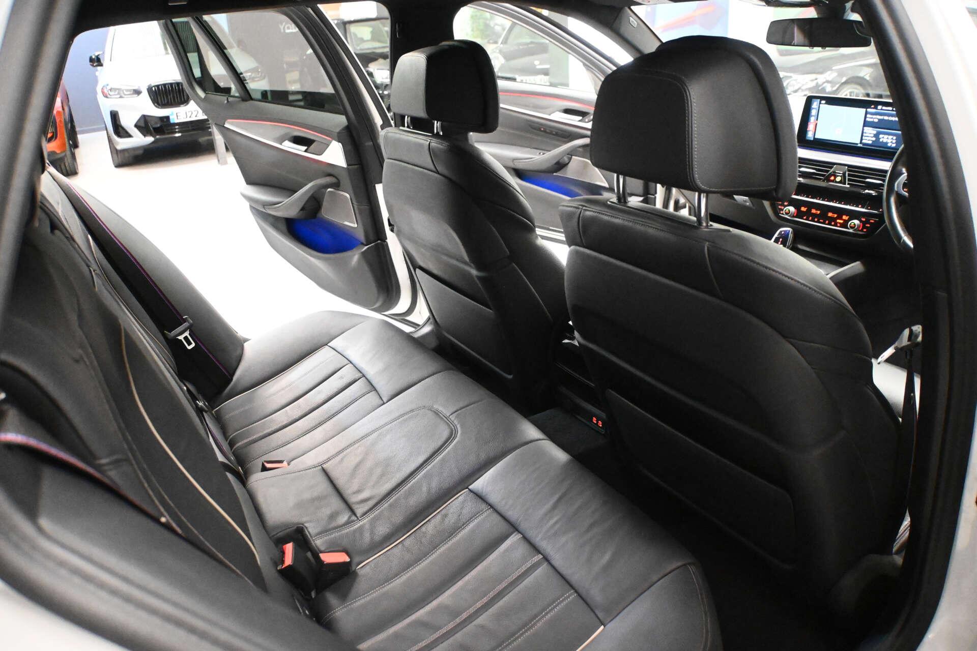 BMW 5 Series view 23