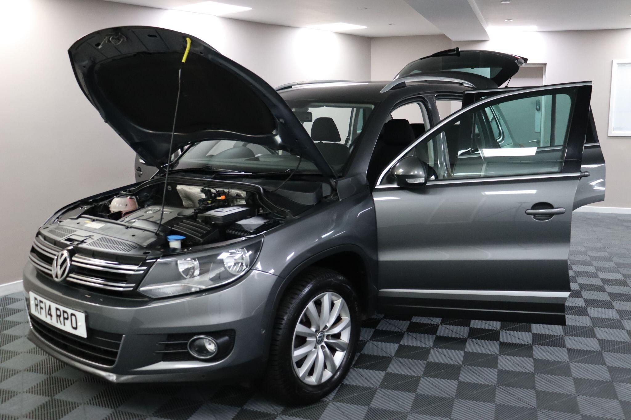 Volkswagen Tiguan view 16