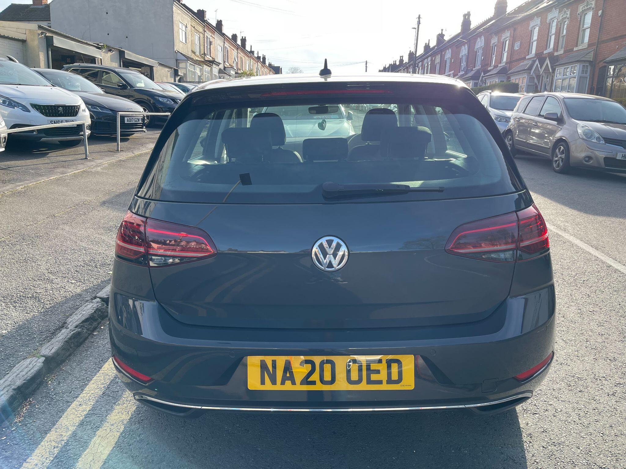 Volkswagen E-Golf view 16