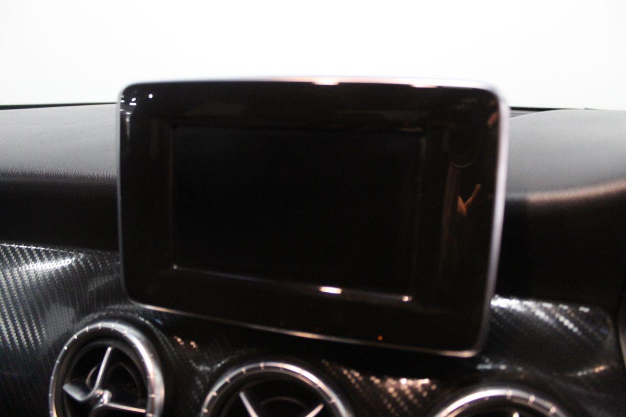 Mercedes-Benz CLA view 37