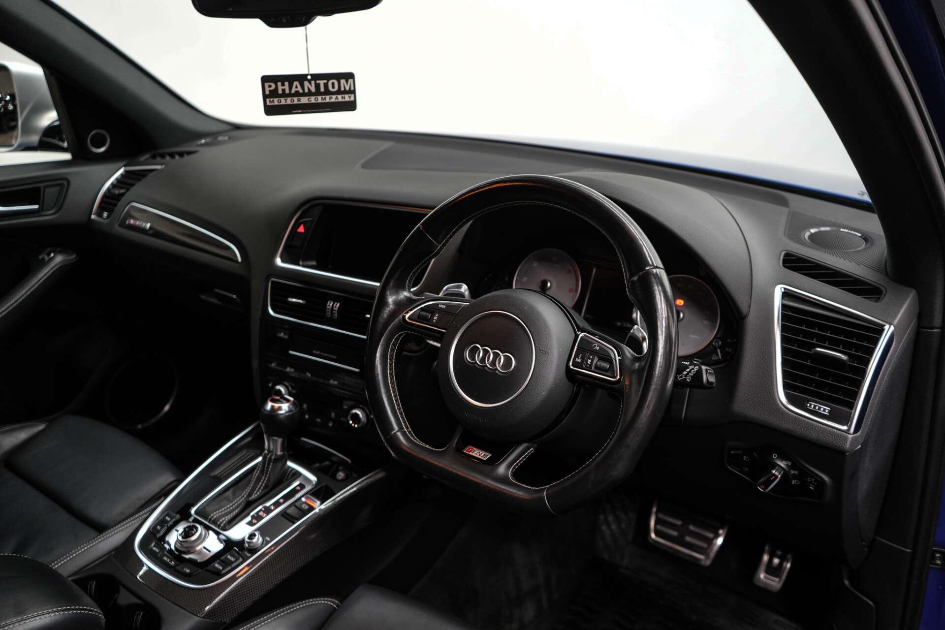 Audi SQ5 view 11