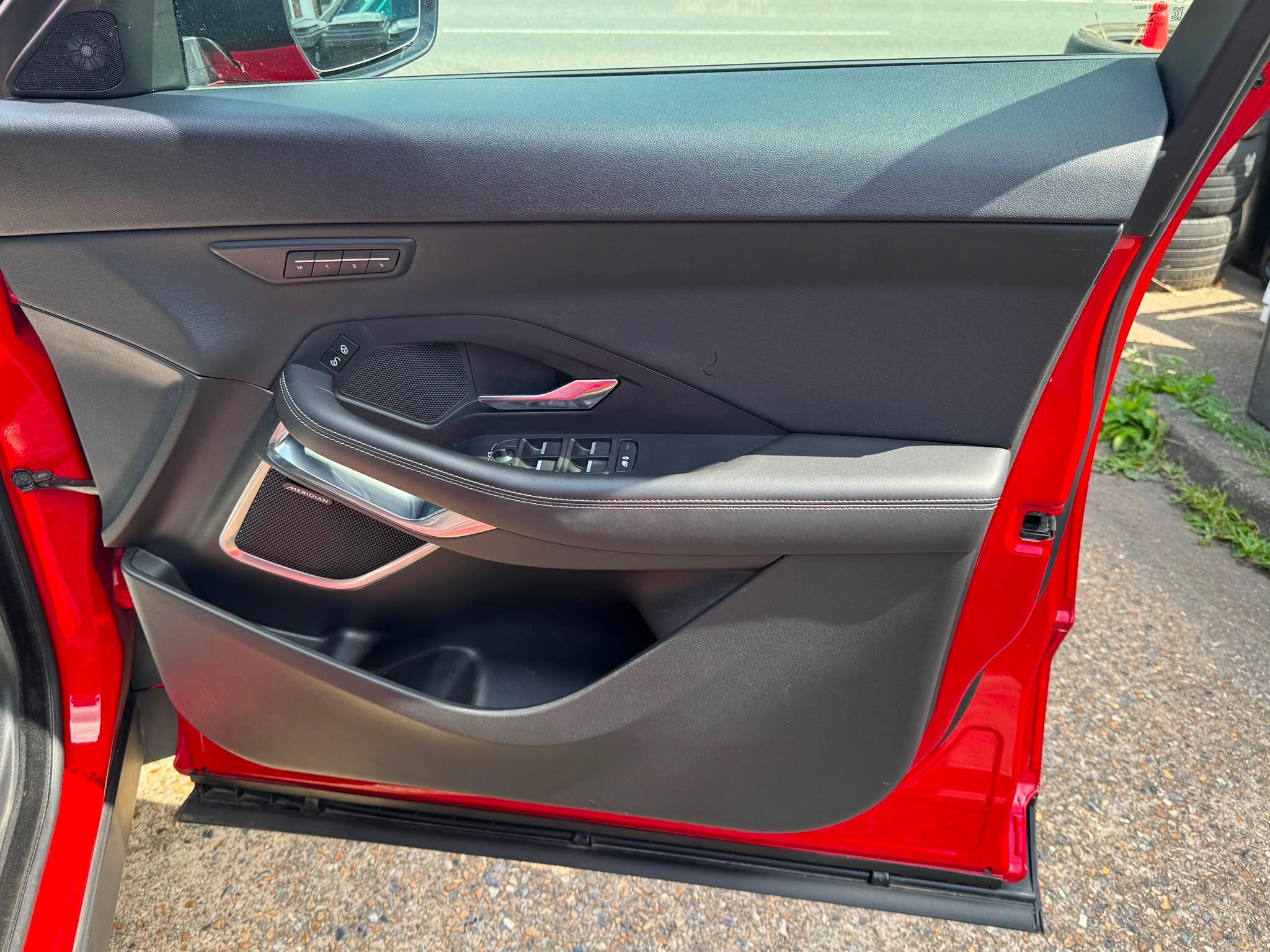 Jaguar E-Pace view 34