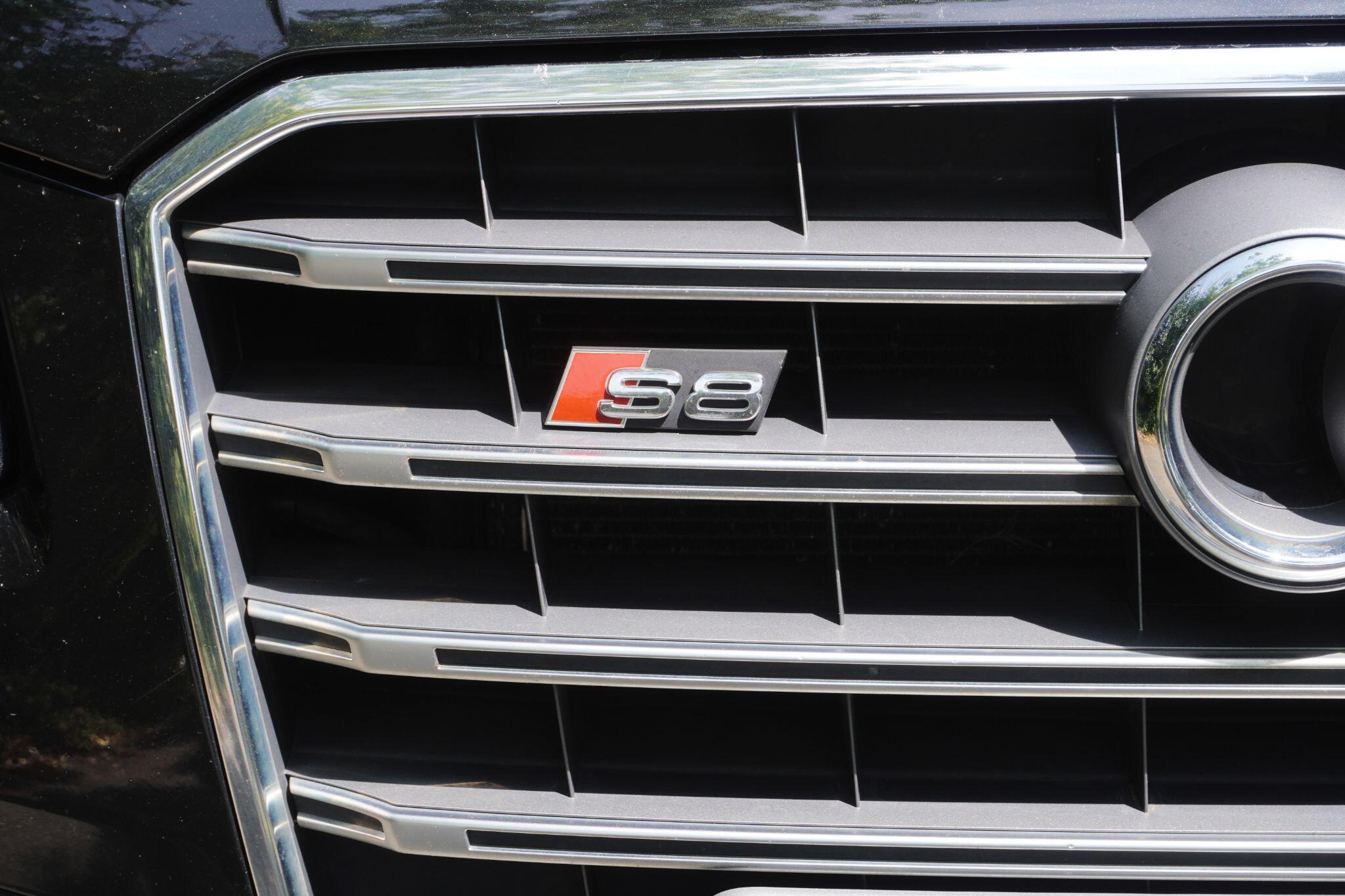 Audi S8 view 78