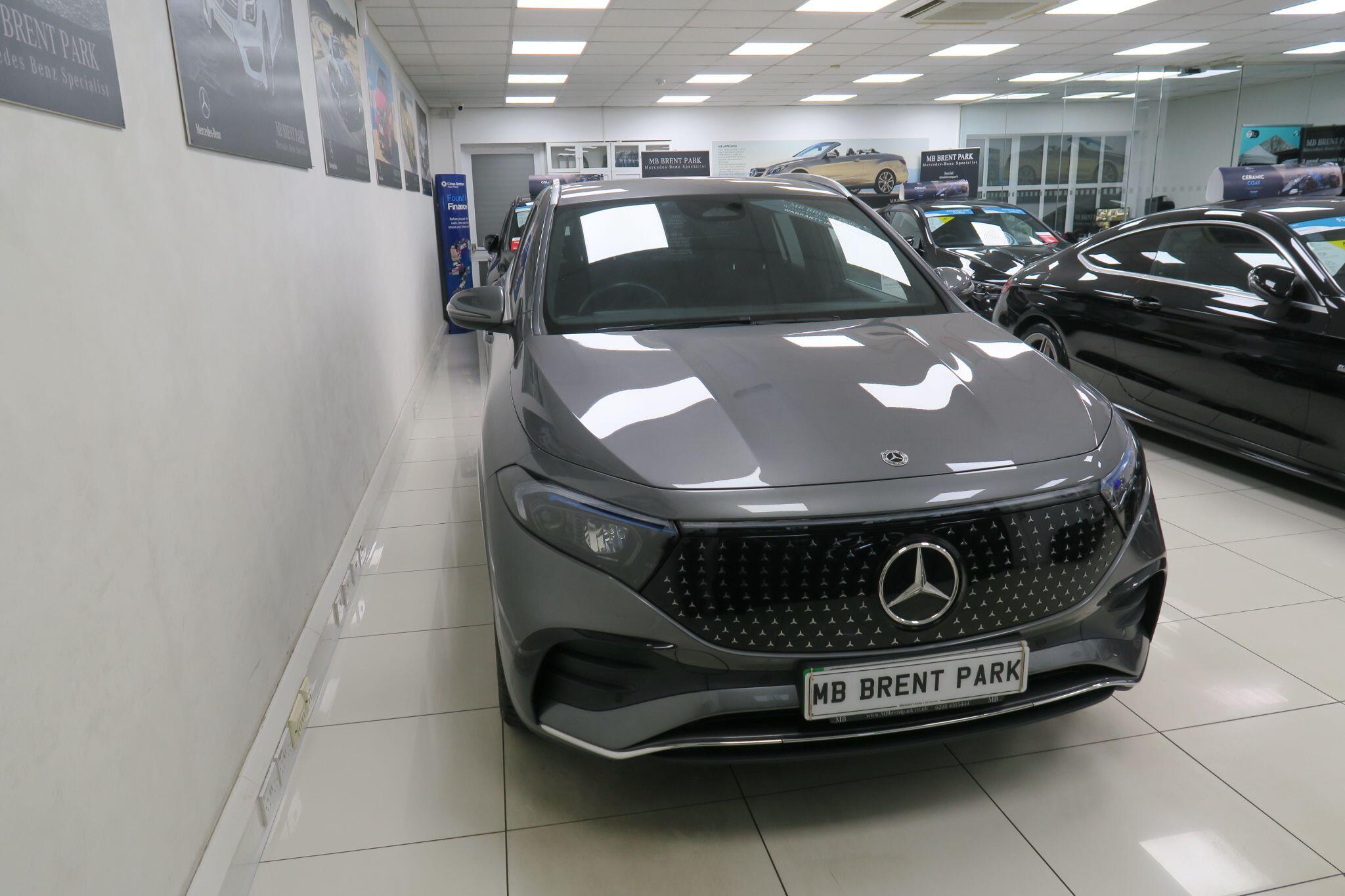 Mercedes-Benz EQA view 4
