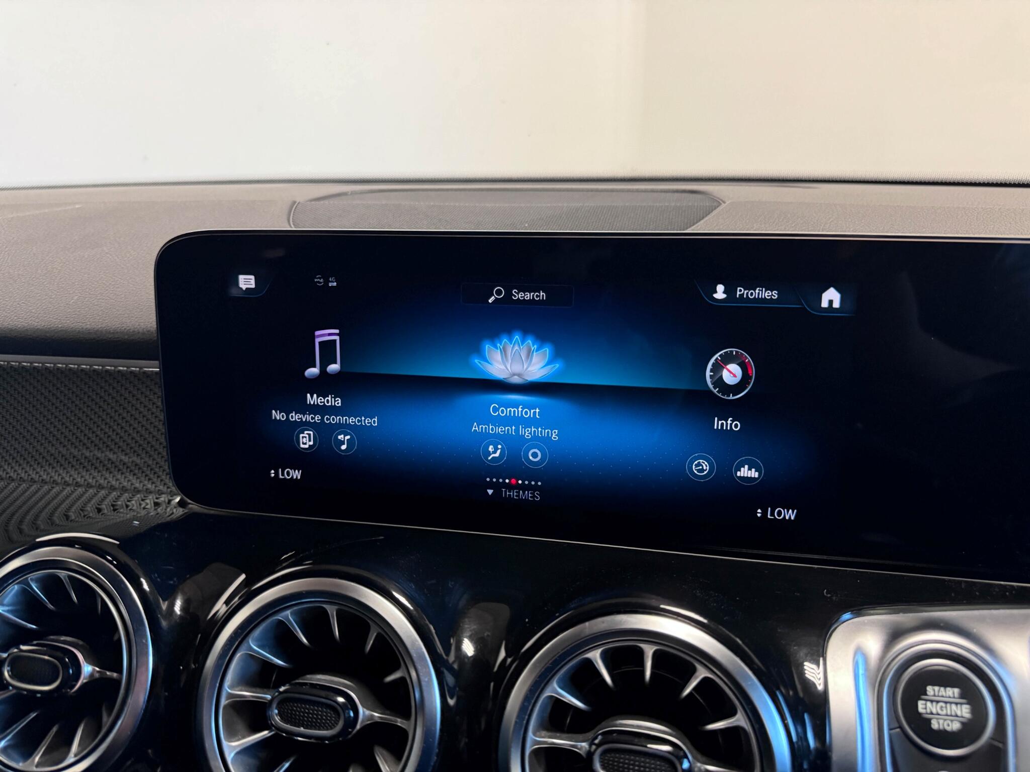 Mercedes-Benz GLB view 41