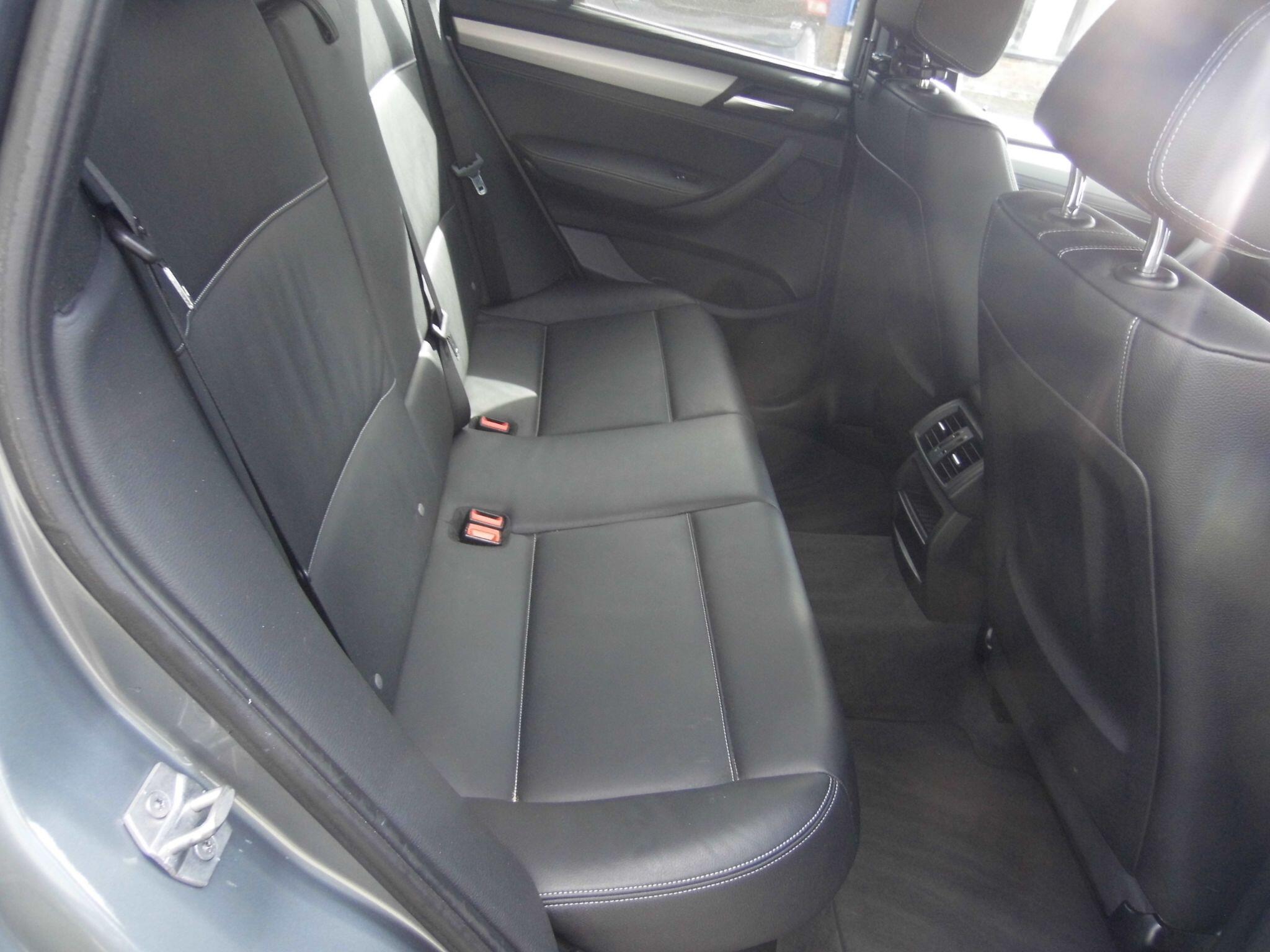 BMW X3 view 25