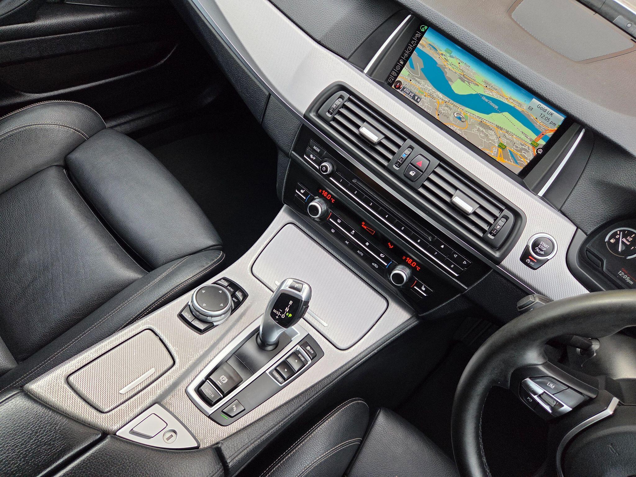 BMW 5 Series view 13