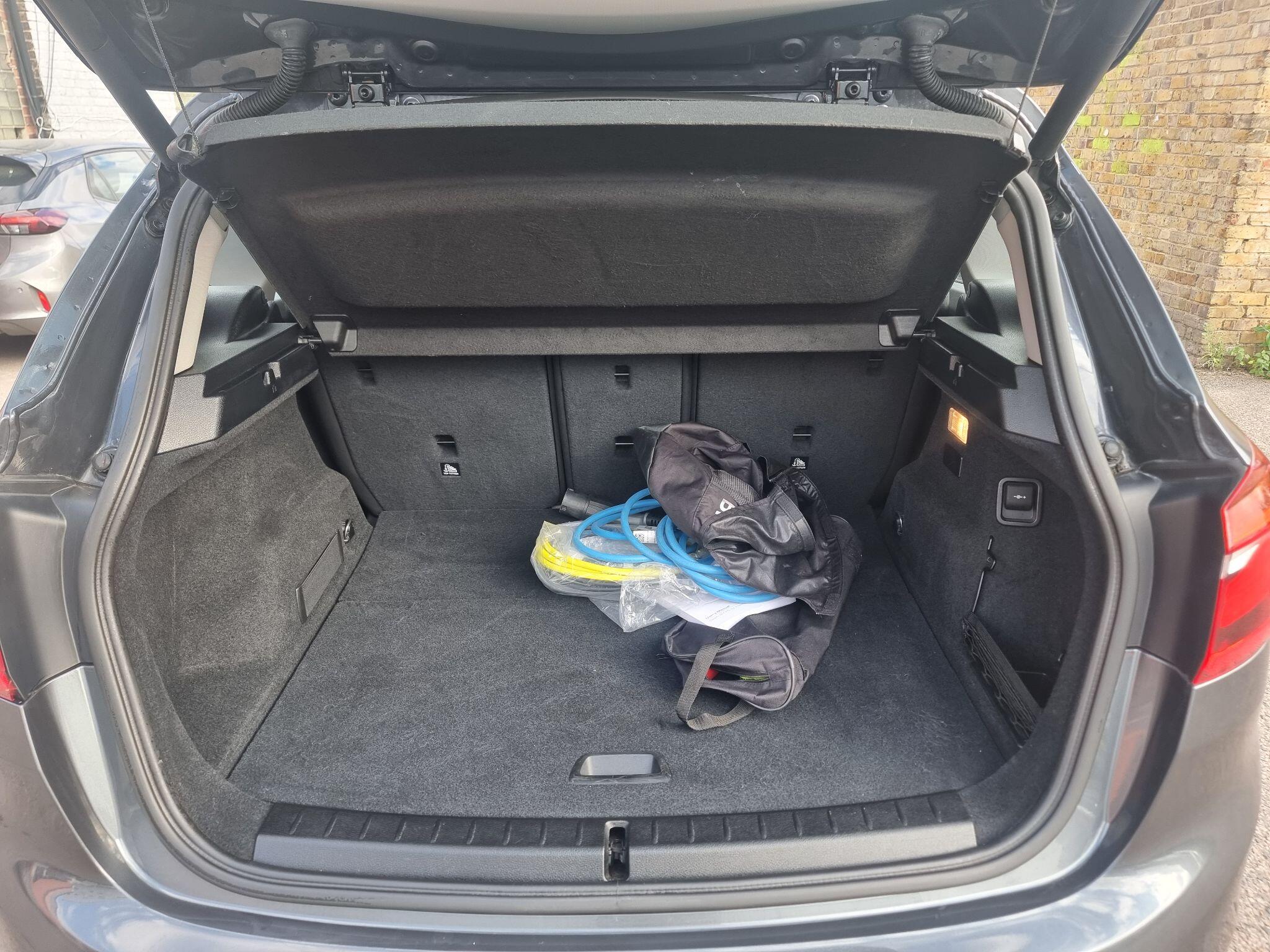 BMW 2 Series view 14