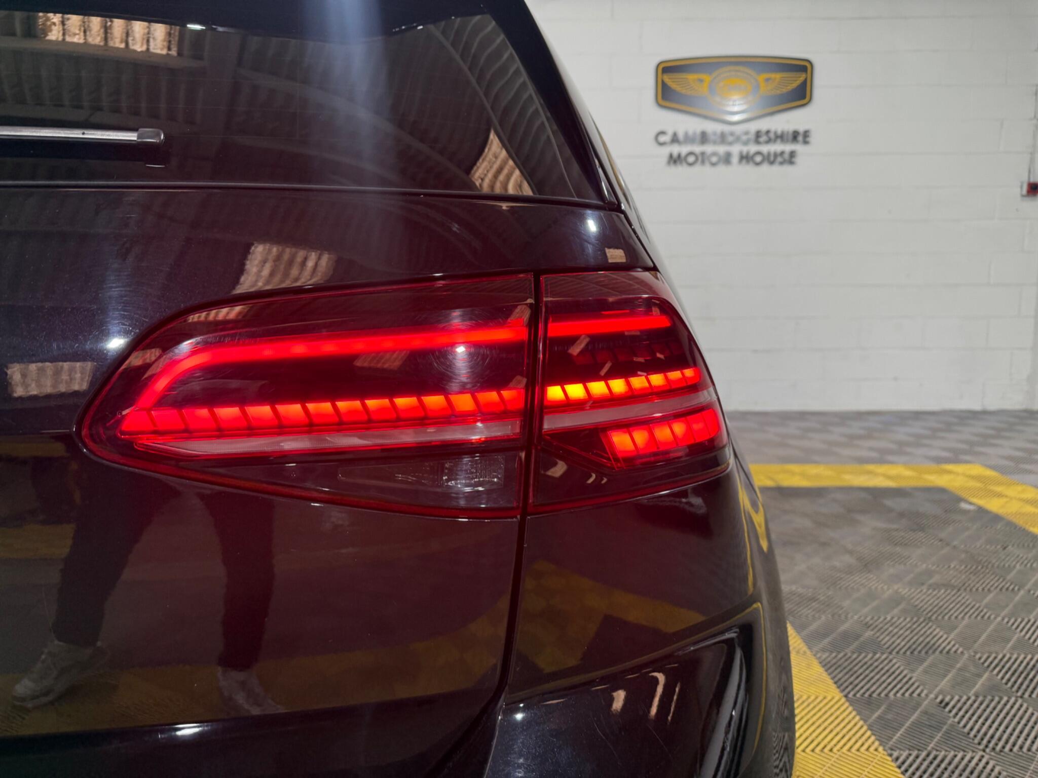 Volkswagen Golf view 57