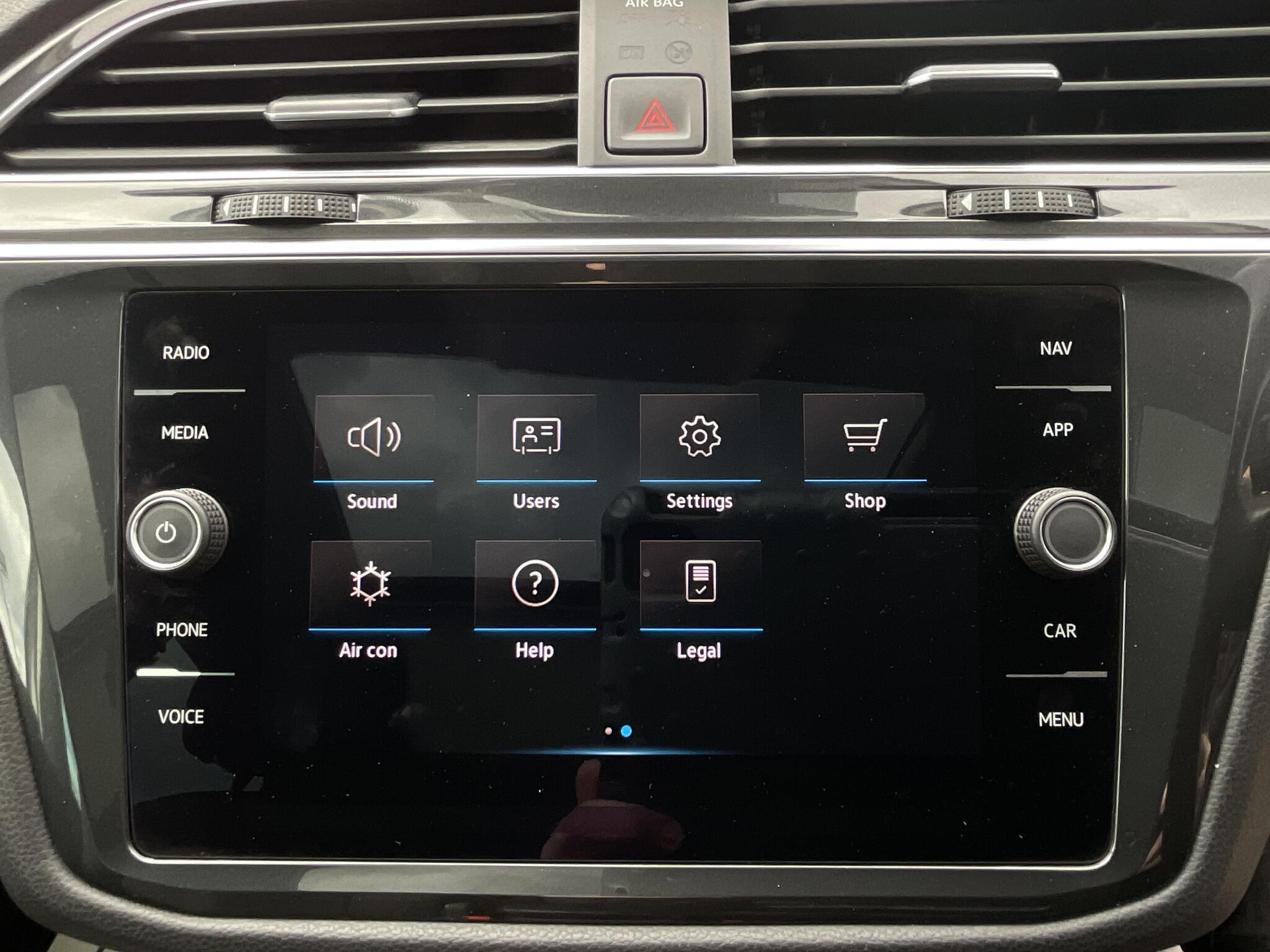 Volkswagen Tiguan view 34
