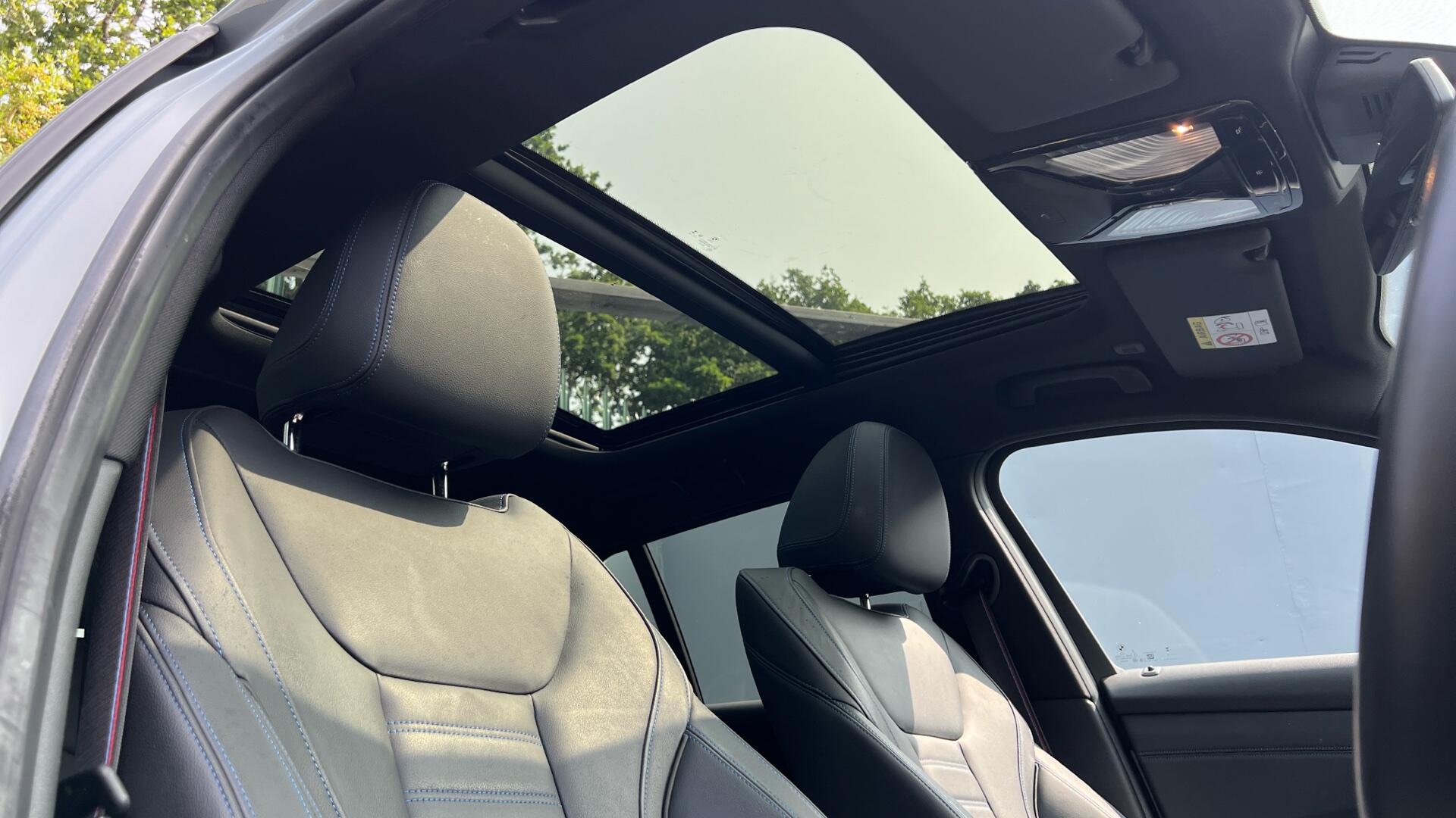 BMW 3 Series view 32